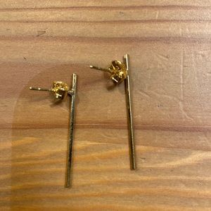 Fashion jewelry stick earrings, posts gold tone